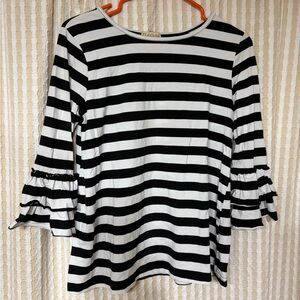 Black and White Striped 3/4 Sleeve Top